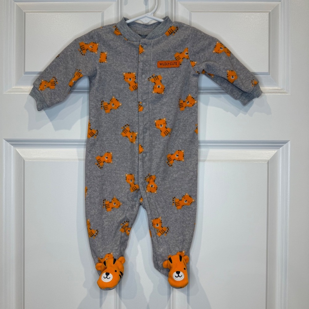 Carter's‎ Size 0-3 Months Baby Gray Tiger Print Footed Pajamas One Piece